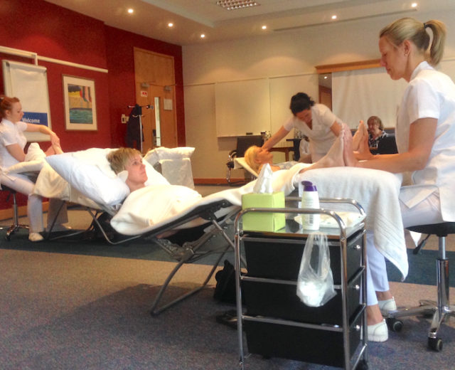 three_shires_reflexology_outside_client_days-640x520